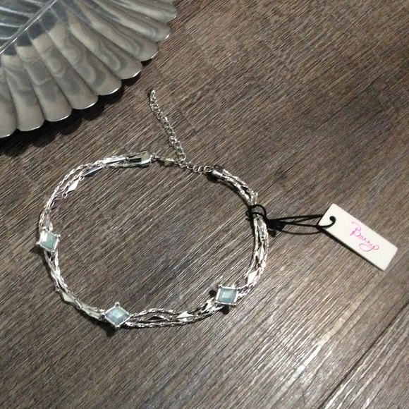Berry Jewelry - 🐞 Berry Silvertone Choker NWT